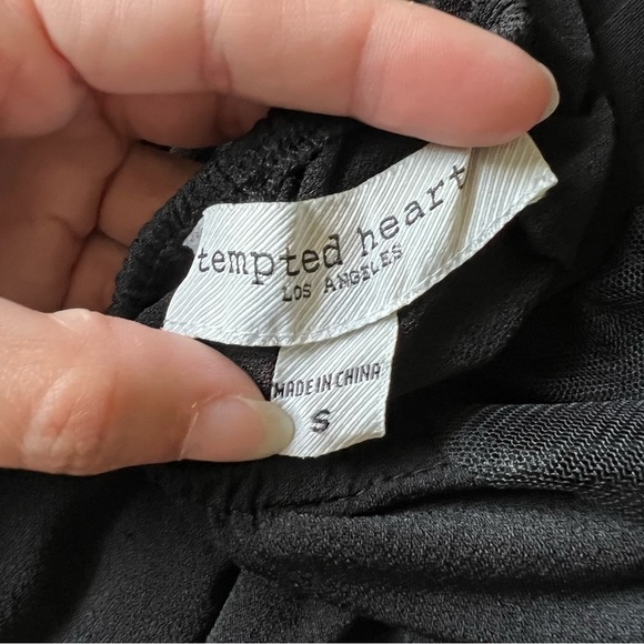 TEMPTED hearts lace puff sleeve organza baby doll top solid black size small - Picture 11 of 13